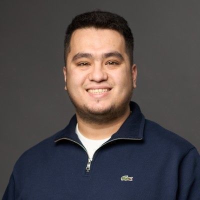 Искандар Курбанов