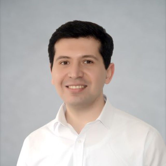 Фаррух Максумов